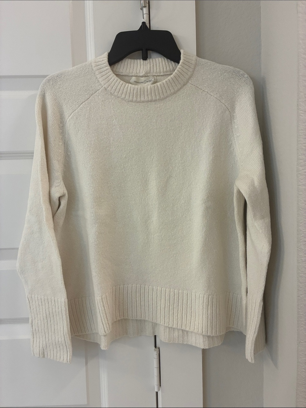 Treasure & Bond Cozy Crewneck Raglan Cotton blend sweater